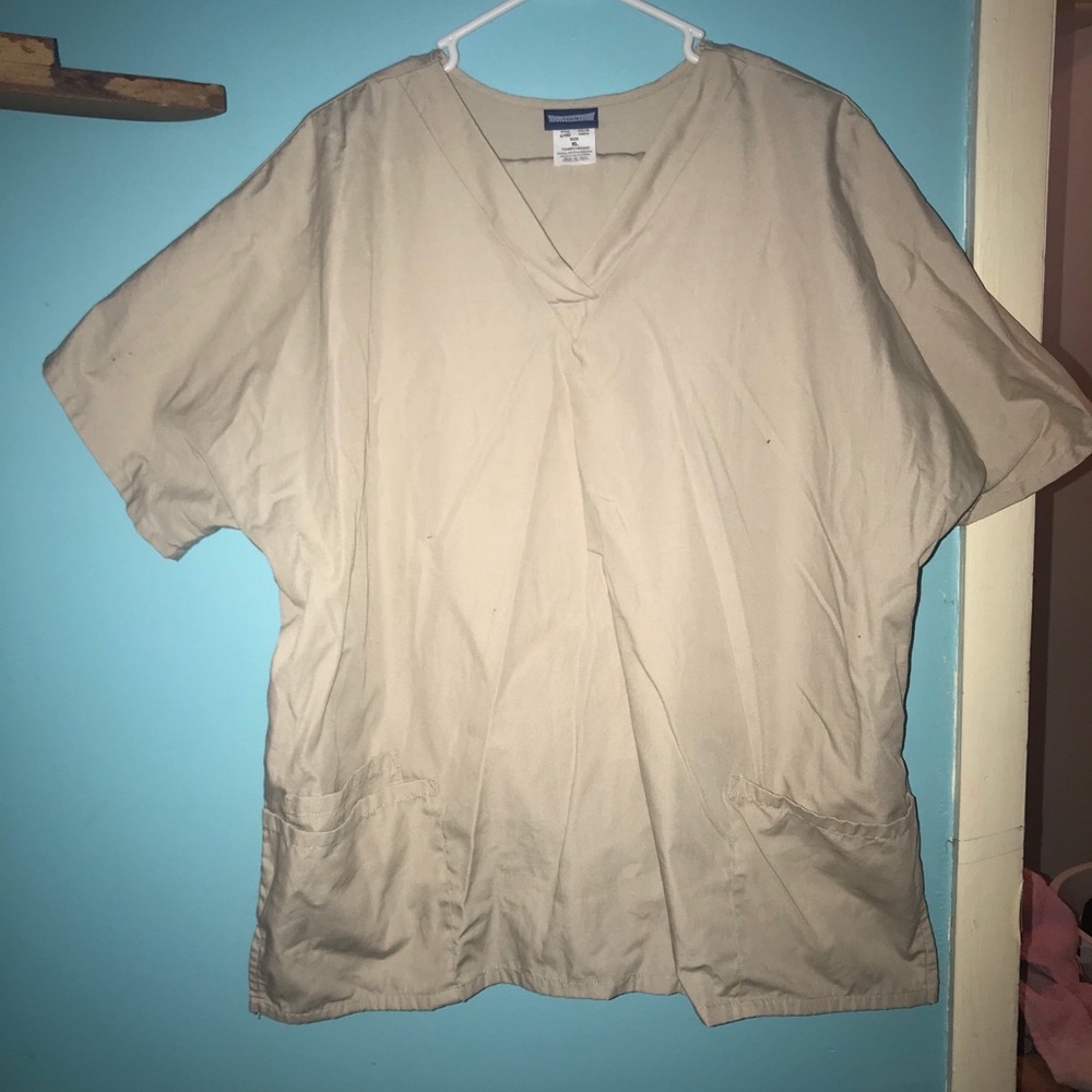 ⭐️Cherokee XL scrub shirt